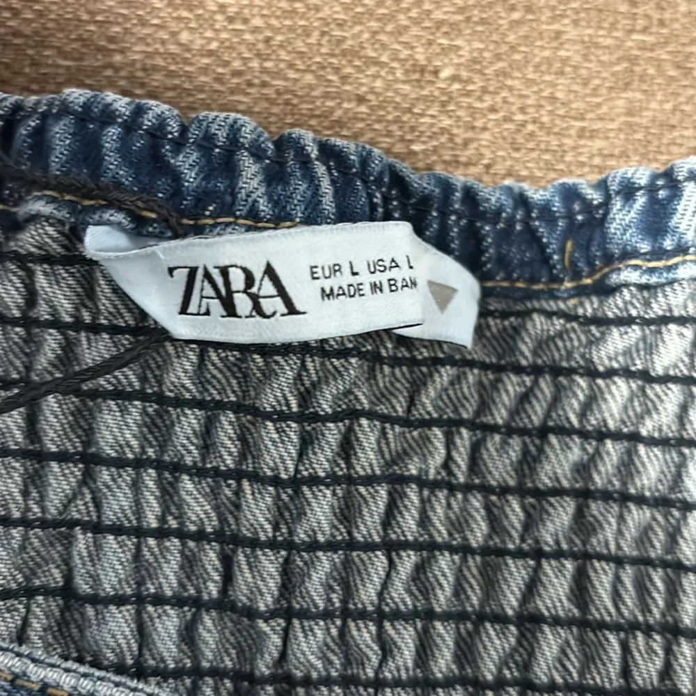Brand new never been worn denim  top - Picture 3 of 3